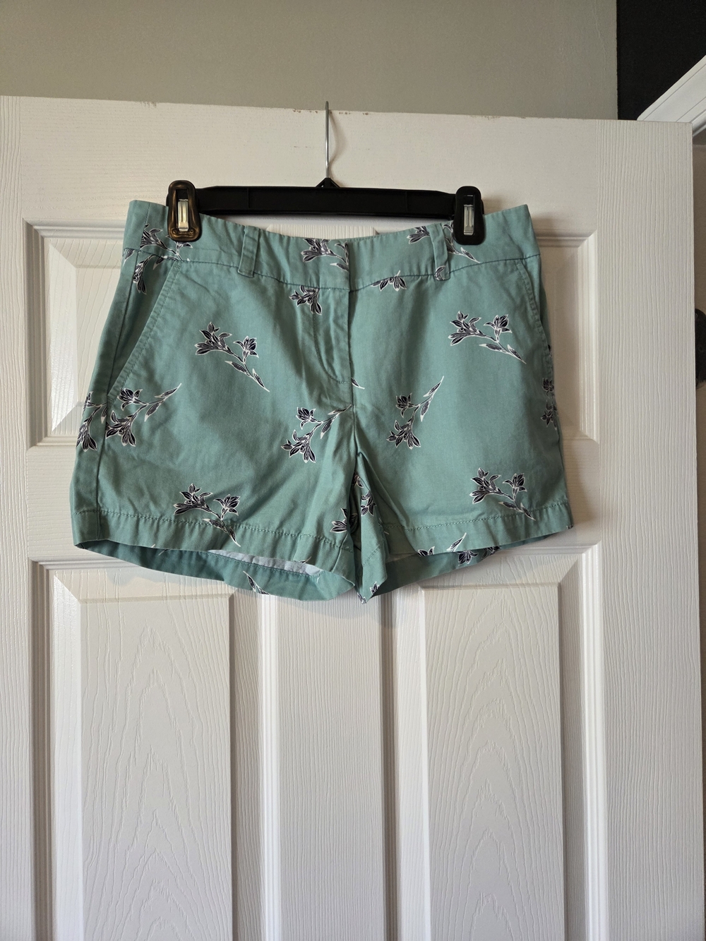 LOFT Seafoam Floral Cotton Shorts